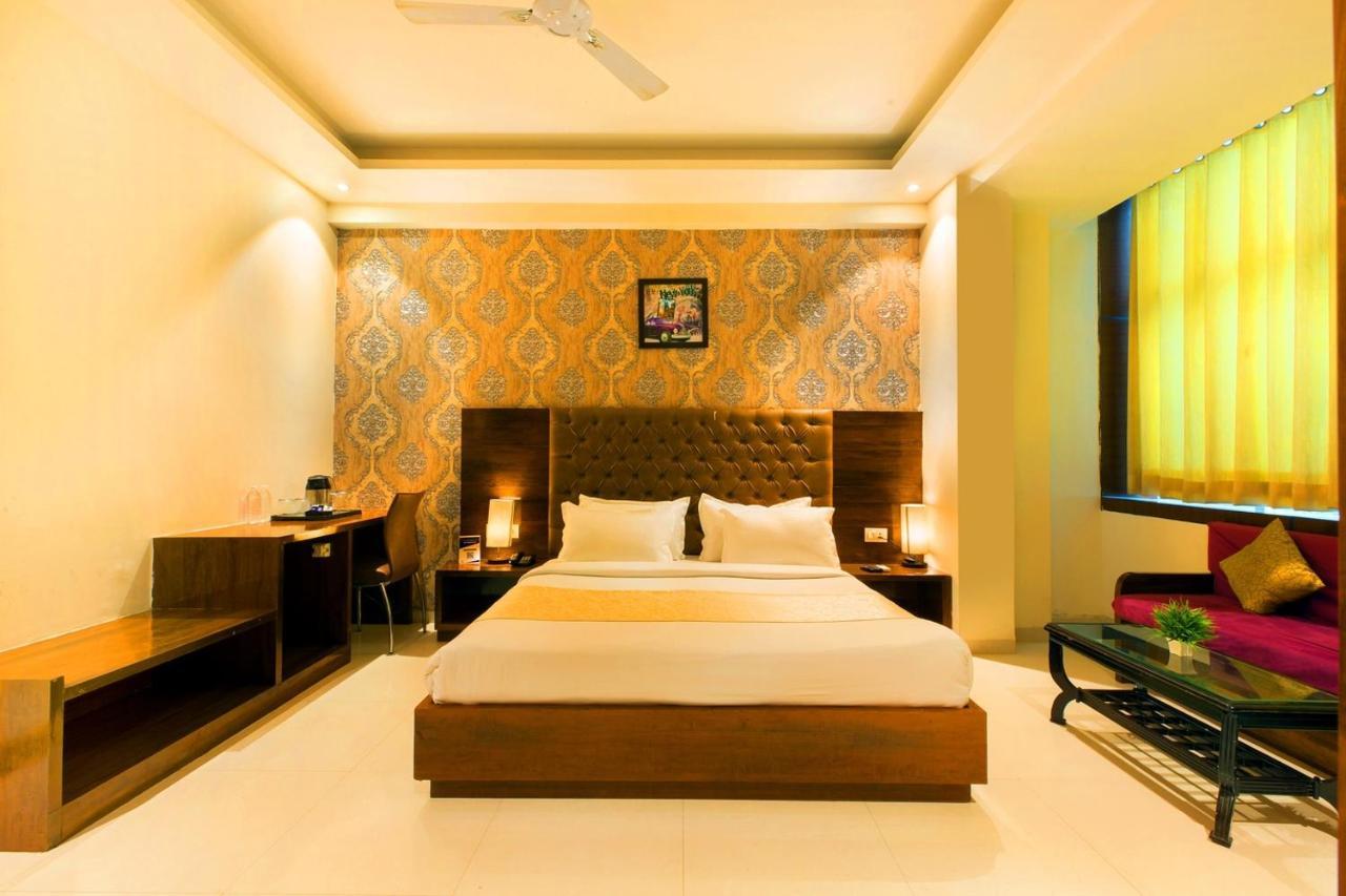 The Vegas By De Pavilion, Delhi Airport Exterior foto